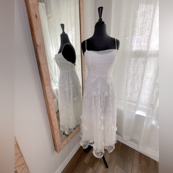 Selfie Leslie Floating By Pleated Neckline Dress Embellished White Size Small - Picture 3 of 8